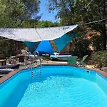 Dom wakacyjny Provencale Avec Piscine Au Calme