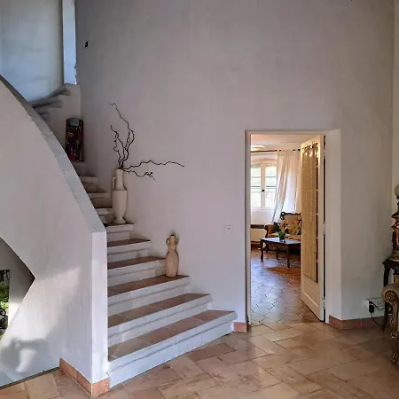 בית נופש Provencale Avec Piscine Au Calme *