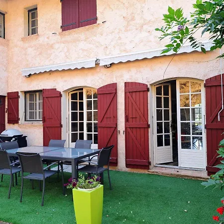 Provencale Avec Piscine Au Calme Holiday home *